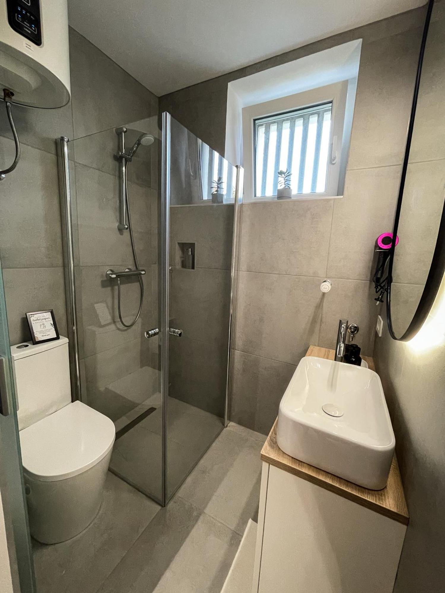 Studio With A View On City Center Park Марибор Екстериор снимка